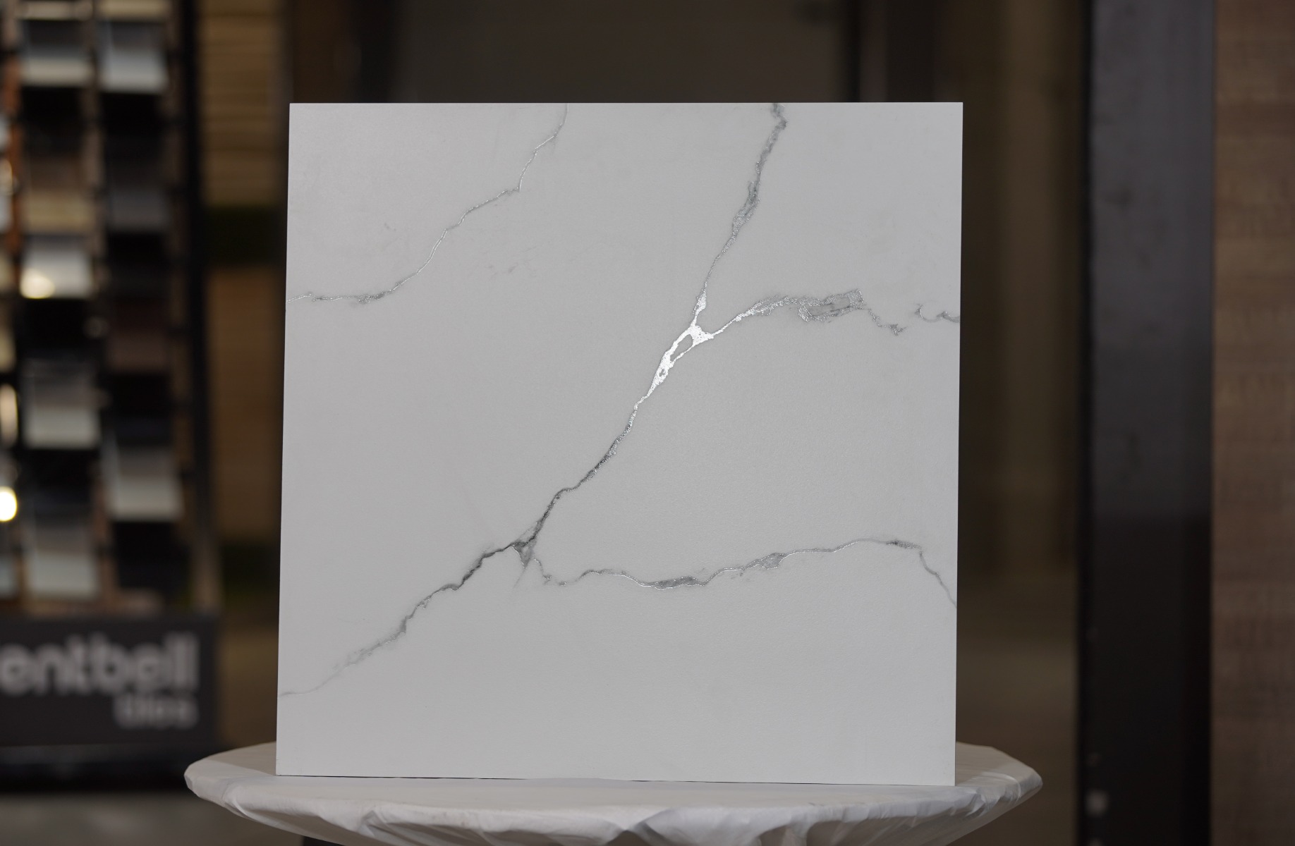 Matte Finish Carving Statuario Marble Glazed Vitrified Tiles 600x600 mm