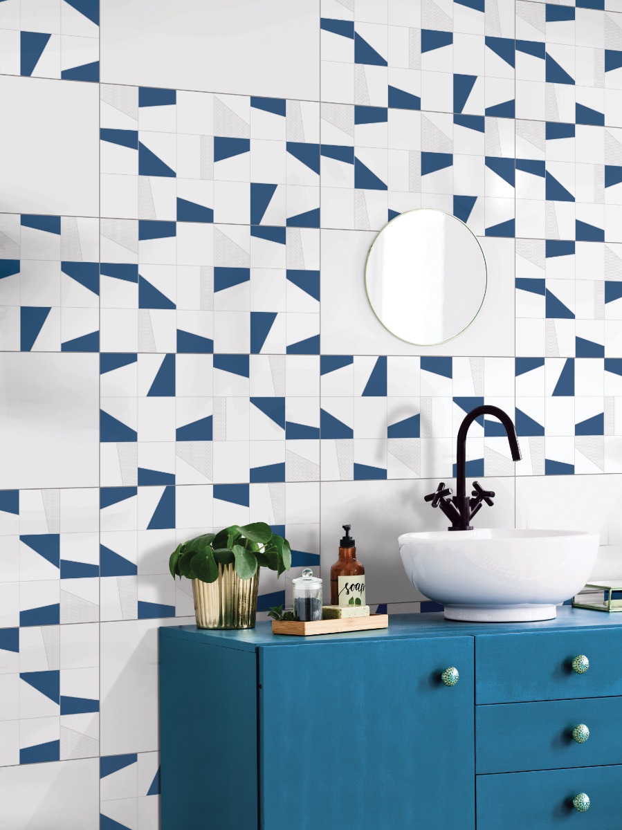 Glossy Finish Nevada Bianco OE 2122 Ceramic tile 300x600 mm